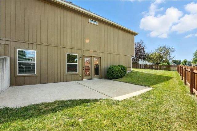 4560 NE Seneca Terrace, Lee's Summit, MO 64064