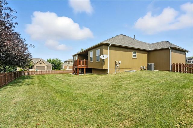 4560 NE Seneca Terrace, Lee's Summit, MO 64064