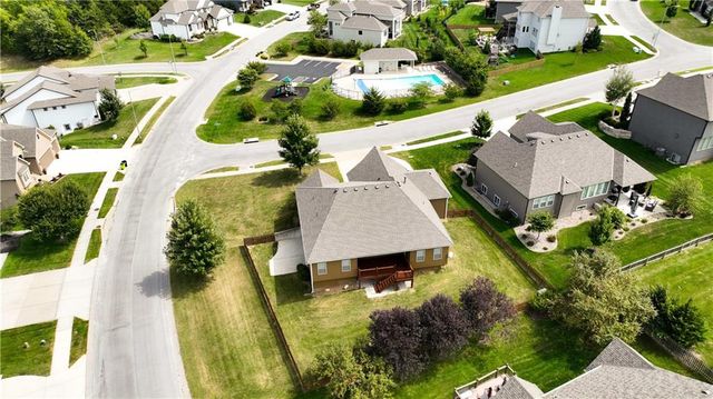 4560 NE Seneca Terrace, Lee's Summit, MO 64064