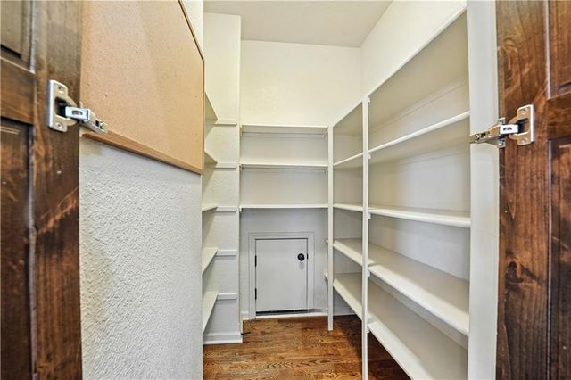 4560 NE Seneca Terrace, Lee's Summit, MO 64064