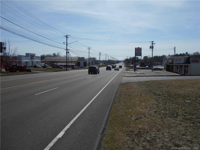 153 Boston Post Road 3, Orange, CT 06477