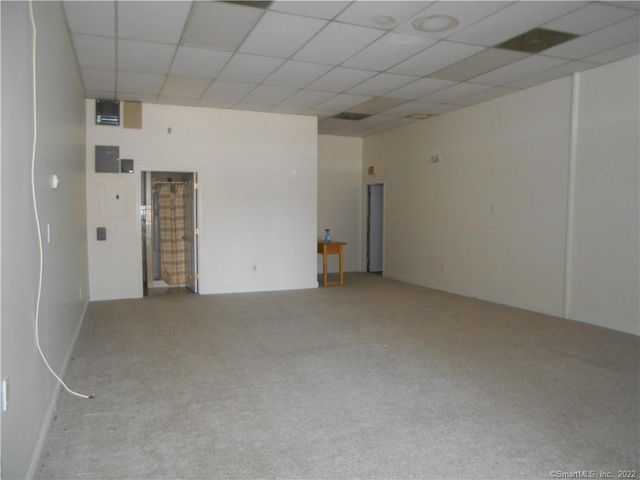 153 Boston Post Road 3, Orange, CT 06477