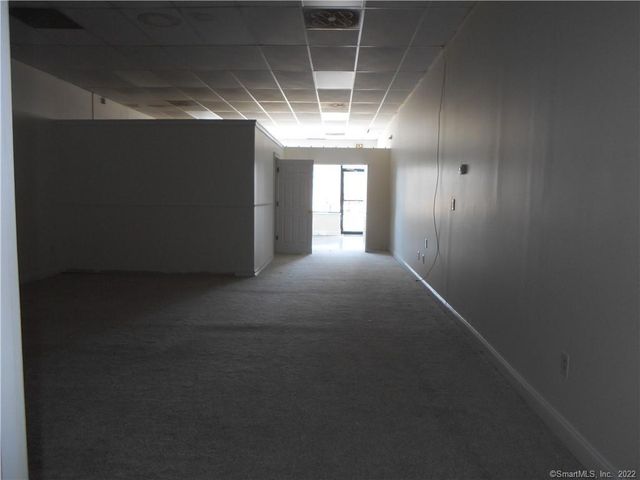 153 Boston Post Road 3, Orange, CT 06477