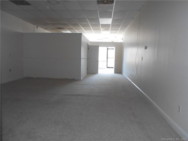 153 Boston Post Road 3, Orange, CT 06477