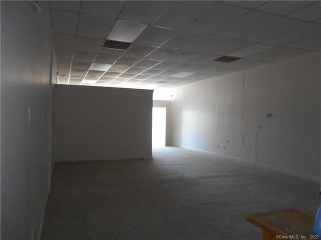 153 Boston Post Road 3, Orange, CT 06477