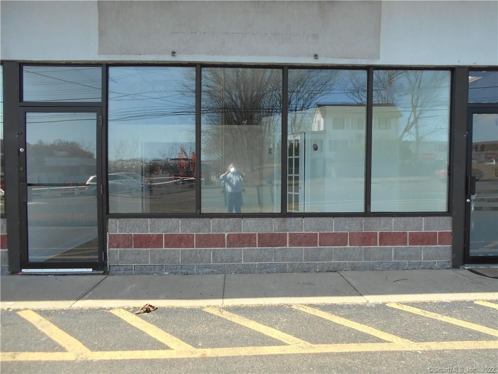 153 Boston Post Road 3, Orange, CT 06477