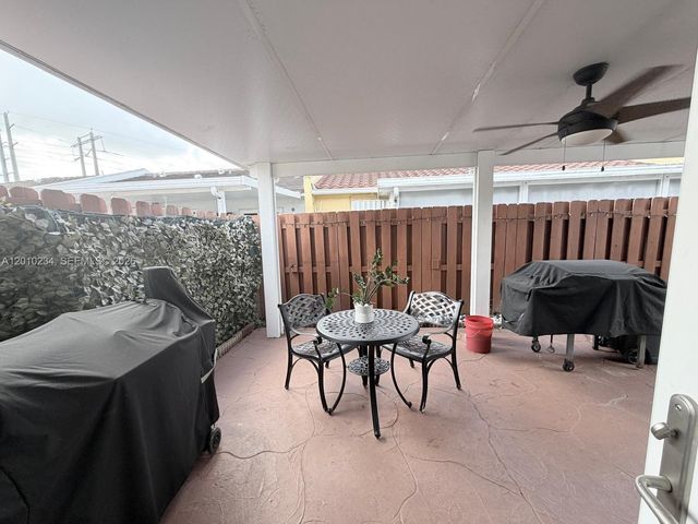 7560 NW 173rd Ln, Hialeah, FL 33015