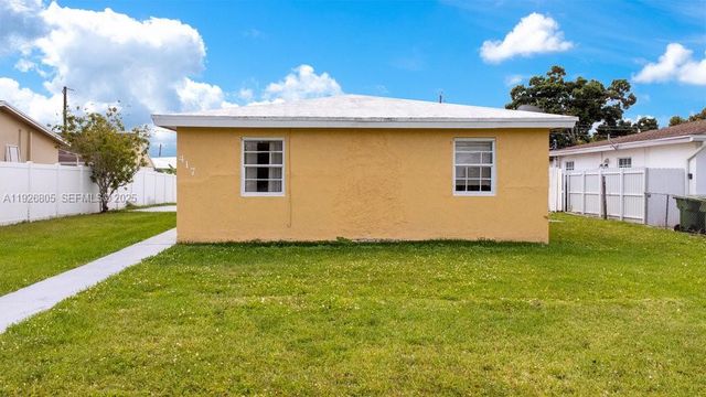 417 SW 3rd St, Hallandale Beach, FL 33009
