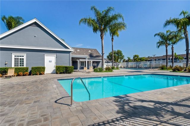 2408 Saratoga Way, Costa Mesa, CA 92626