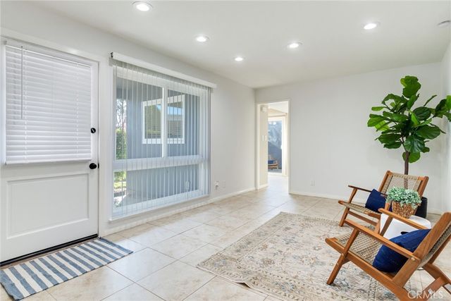 2408 Saratoga Way, Costa Mesa, CA 92626