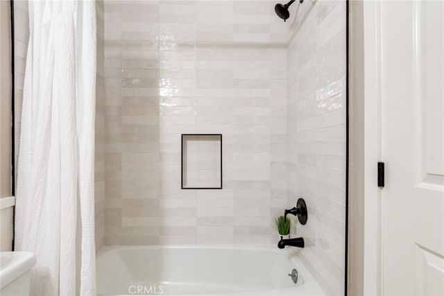 2408 Saratoga Way, Costa Mesa, CA 92626