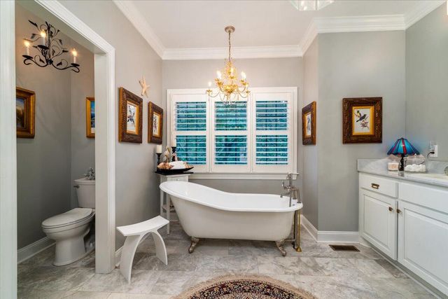 6949 Maybank Highway, Wadmalaw Island, SC 29487