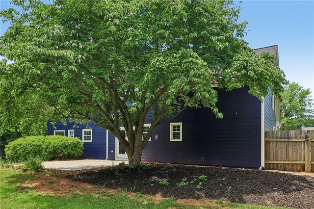 3325 Holly Stand Court, Loganville, GA 30052