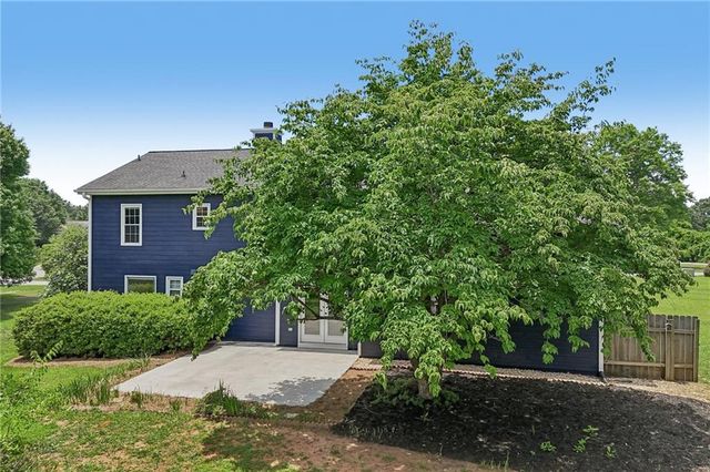 3325 Holly Stand Court, Loganville, GA 30052