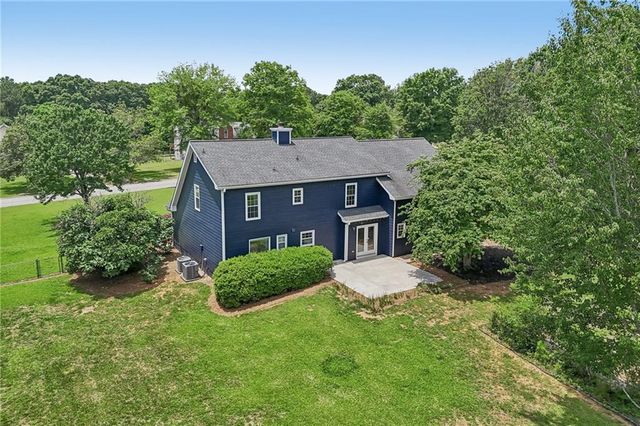 3325 Holly Stand Court, Loganville, GA 30052
