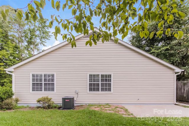 12433 Danby Road, Pineville, NC 28134