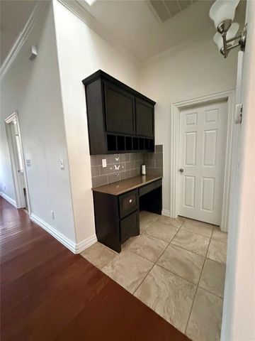 398 Mesa DR D, Del Valle, TX 78617