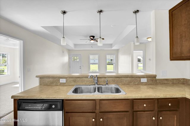 91 Glasgow Drive, Rocky Point, NC 28457