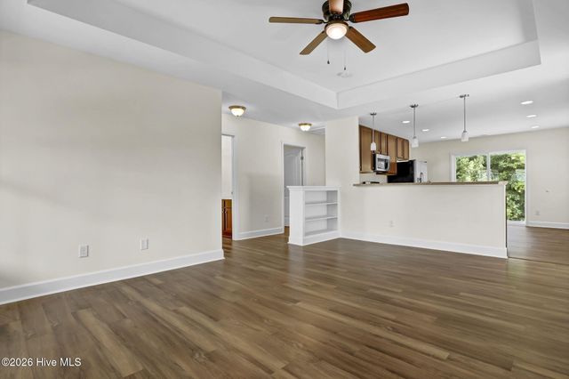 91 Glasgow Drive, Rocky Point, NC 28457