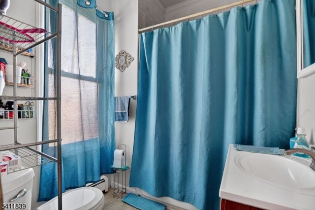 200 E Jersey St, Elizabeth City, NJ 07206