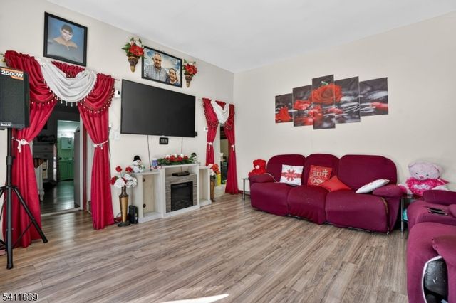 200 E Jersey St, Elizabeth City, NJ 07206