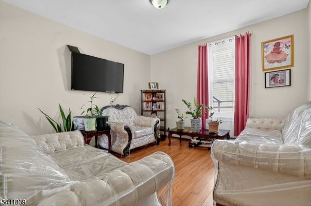 200 E Jersey St, Elizabeth City, NJ 07206