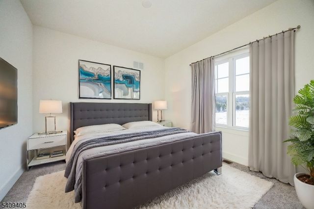 33 Barbertown Point Breeze, Kingwood Twp., NJ 08825