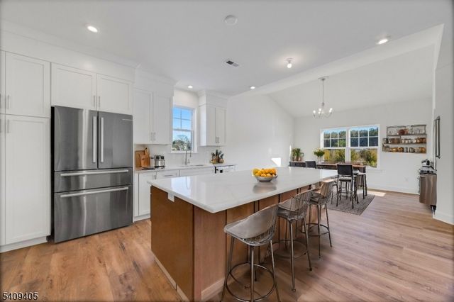 33 Barbertown Point Breeze, Kingwood Twp., NJ 08825