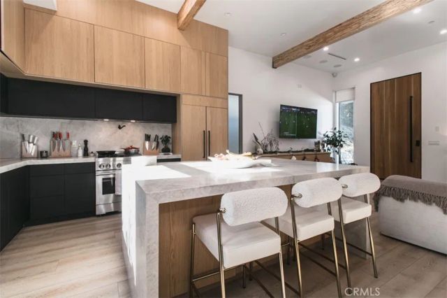 4620 Caritina, Tarzana, CA 91356