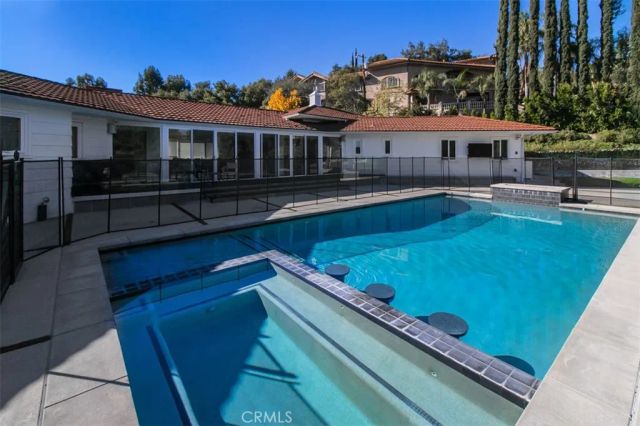 4620 Caritina, Tarzana, CA 91356
