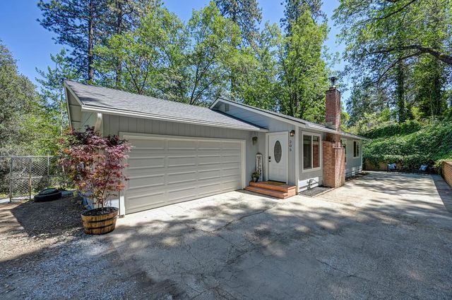 205 Pinewood Way, Auburn, CA 95602