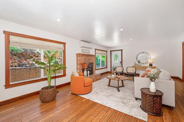 205 Pinewood Way, Auburn, CA 95602