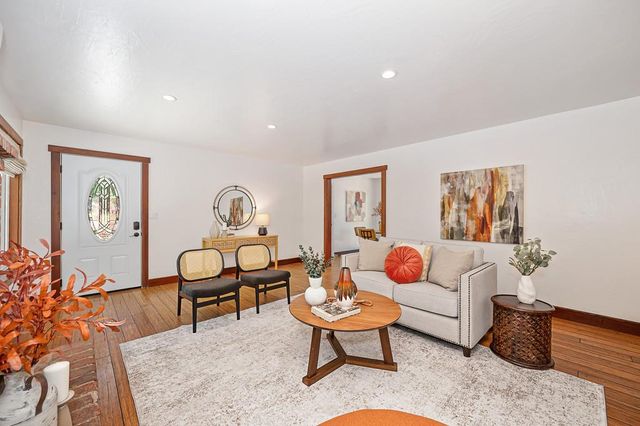 205 Pinewood Way, Auburn, CA 95602