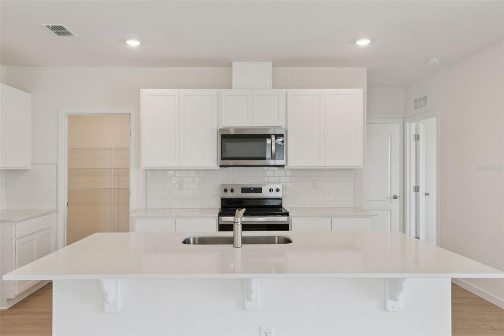 Image 14 of property listing at 1876 HOWARD MESA DRIVE, Kissimmee, FL 34744