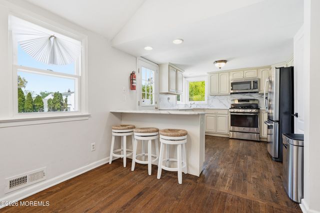 4 Cheryl Drive, Oakhurst, NJ 07755