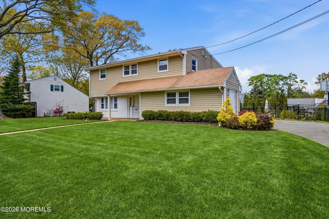 4 Cheryl Drive, Oakhurst, NJ 07755