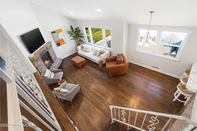 4 Cheryl Drive, Oakhurst, NJ 07755