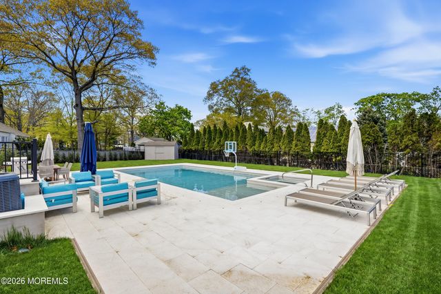 4 Cheryl Drive, Oakhurst, NJ 07755