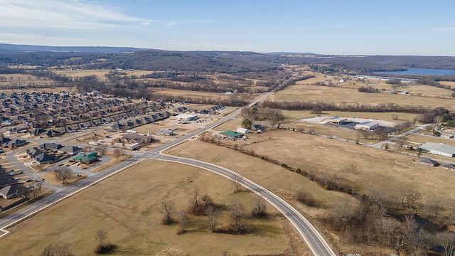 Viney Grove, Prairie Grove, AR 72753