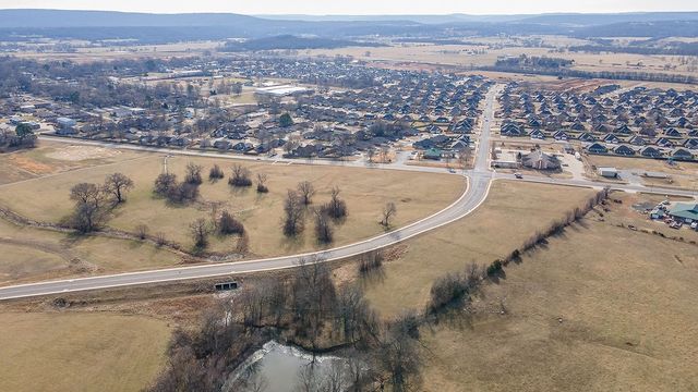 Viney Grove, Prairie Grove, AR 72753