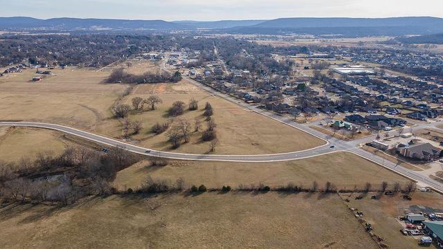 Viney Grove, Prairie Grove, AR 72753