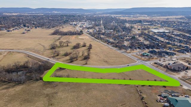 Viney Grove, Prairie Grove, AR 72753