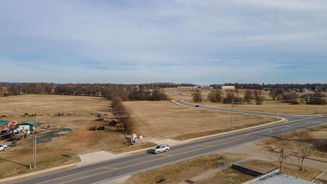 Viney Grove, Prairie Grove, AR 72753