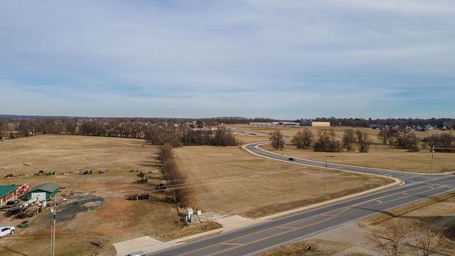Viney Grove, Prairie Grove, AR 72753