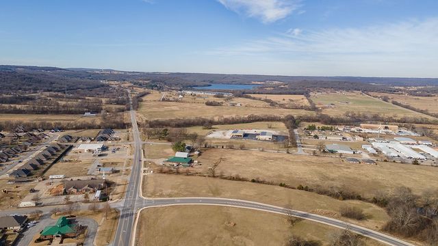 Viney Grove, Prairie Grove, AR 72753