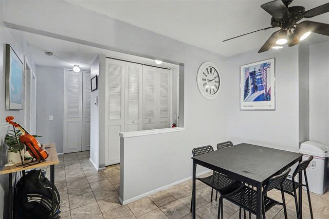 626 Lynn Avenue 44, Kalamazoo, MI 49008