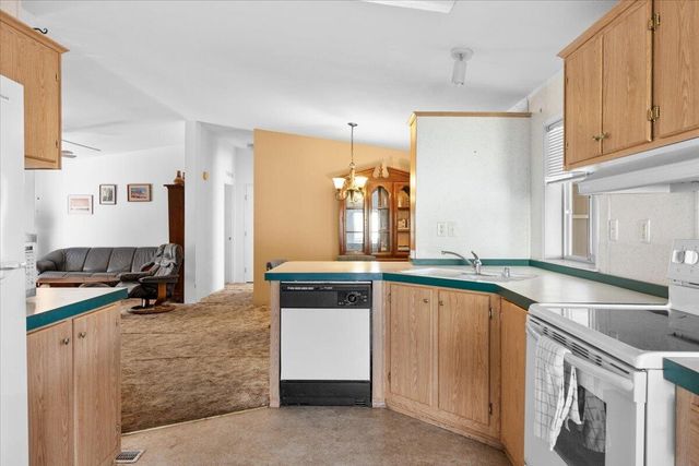 633 E Archwood Drive UNIT 59, Eagle Point, OR 97524