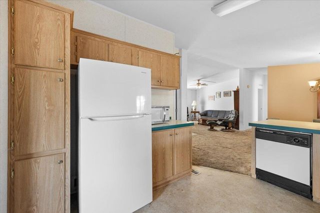 633 E Archwood Drive UNIT 59, Eagle Point, OR 97524