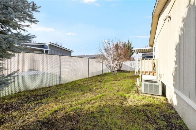 633 E Archwood Drive UNIT 59, Eagle Point, OR 97524
