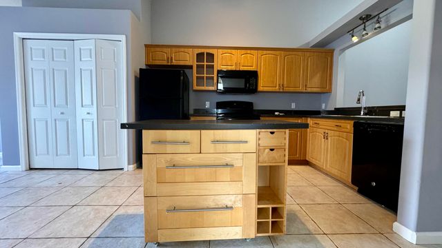 1290 Riverside Circle, Wellington, FL 33414